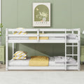 Letto a soppalco singolo con due reti a piattaforma da 13 doghe e design a basso profilo