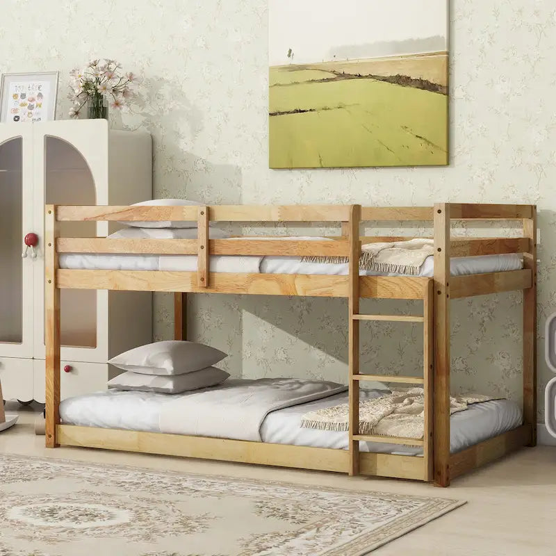 Letto a soppalco singolo con due reti a piattaforma da 13 doghe e design a basso profilo