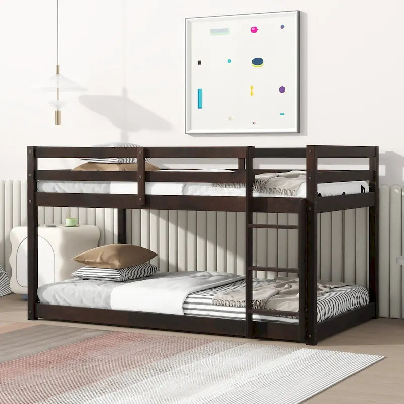 Letto a soppalco singolo con due reti a piattaforma da 13 doghe e design a basso profilo