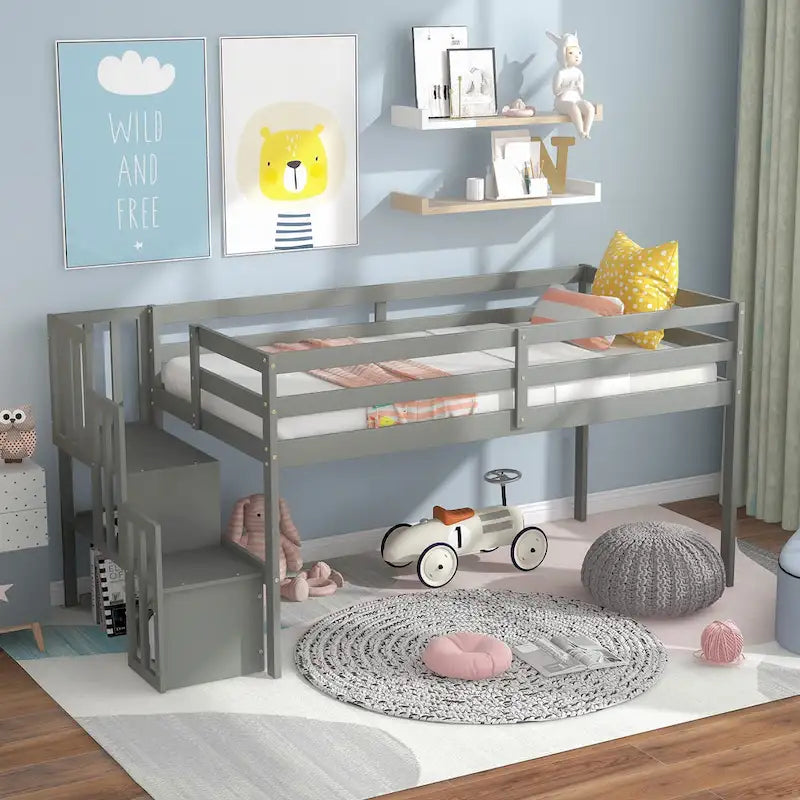 Letto a soppalco singolo in pino con scala e protezione