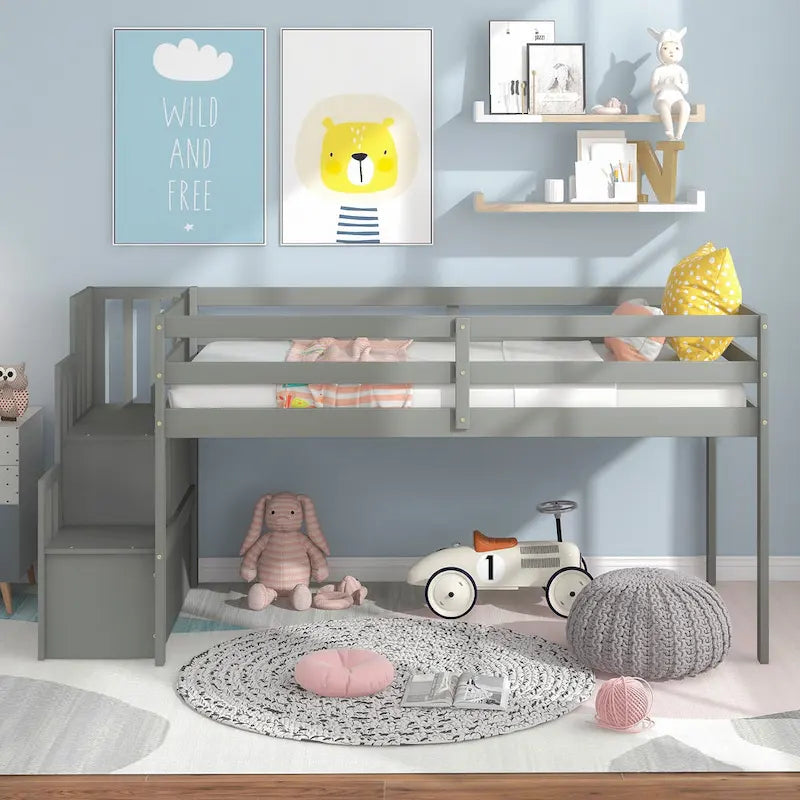 Letto a soppalco singolo in pino con scala e protezione