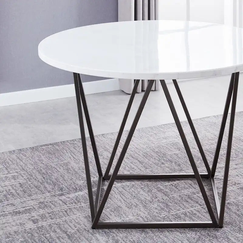 Tavolo da pranzo rotondo con ripiano in marmo bianco – Mobili moderni per la cucina