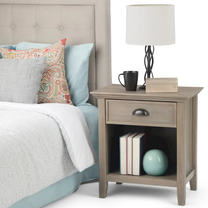 Comodino stile Normandia – Tavolino classico in legno per camera da letto